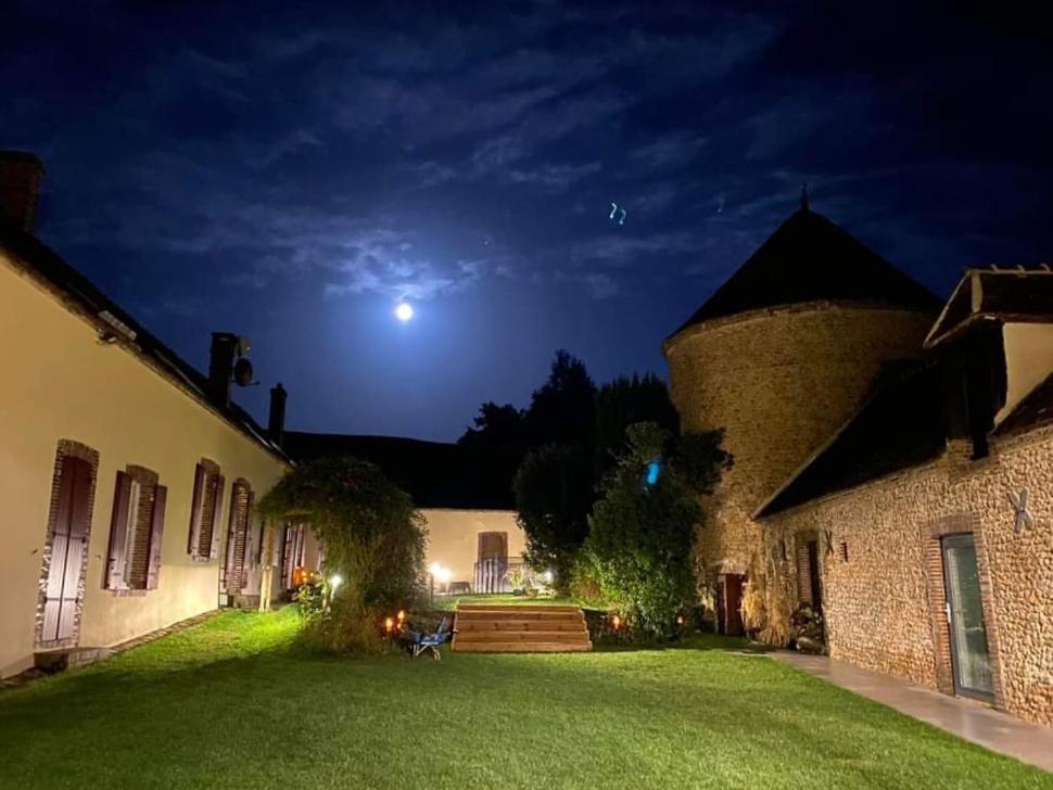 Domaine De Tardais, Ideal Famille Avec Piscine Et Nombreux Loisirs Senonches Exterior photo